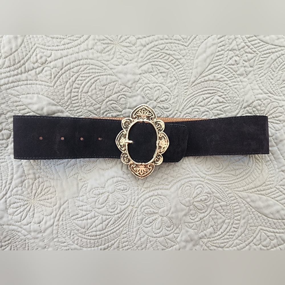Vintage - Genuine Leather Tristan Belt with Ornate Gold Buckle